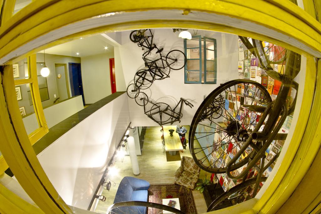 12:12 Hostels Bogotá Exteriör bild