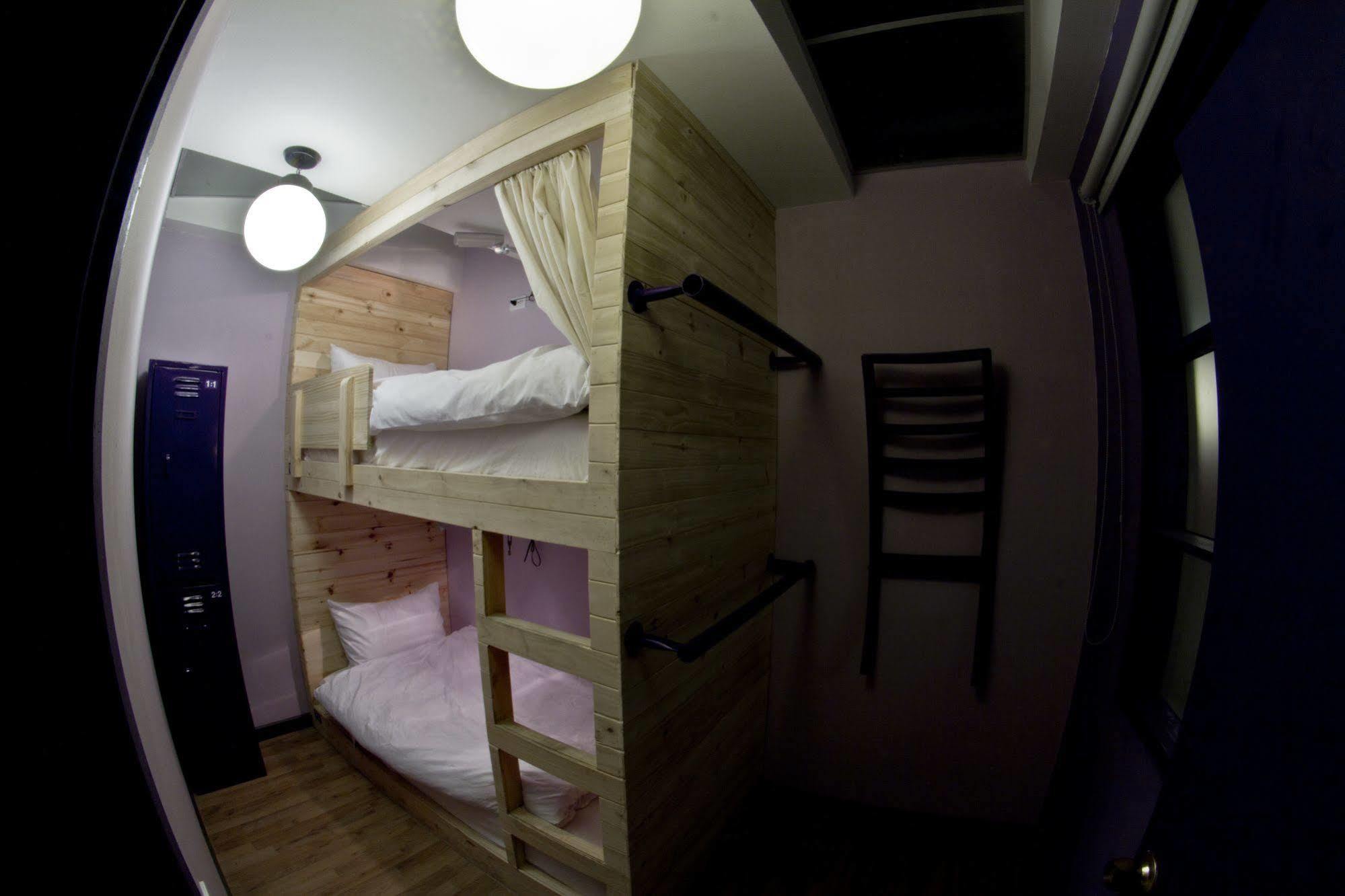 12:12 Hostels Bogotá Exteriör bild